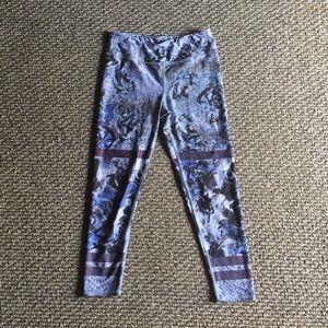 Evolution and Creation active leggings